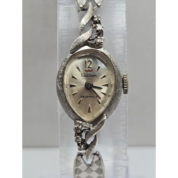 Vintage Waltham 23 Jewels Manual Wind Watch Rolled Gold Plated Diamond Accent main image 4
